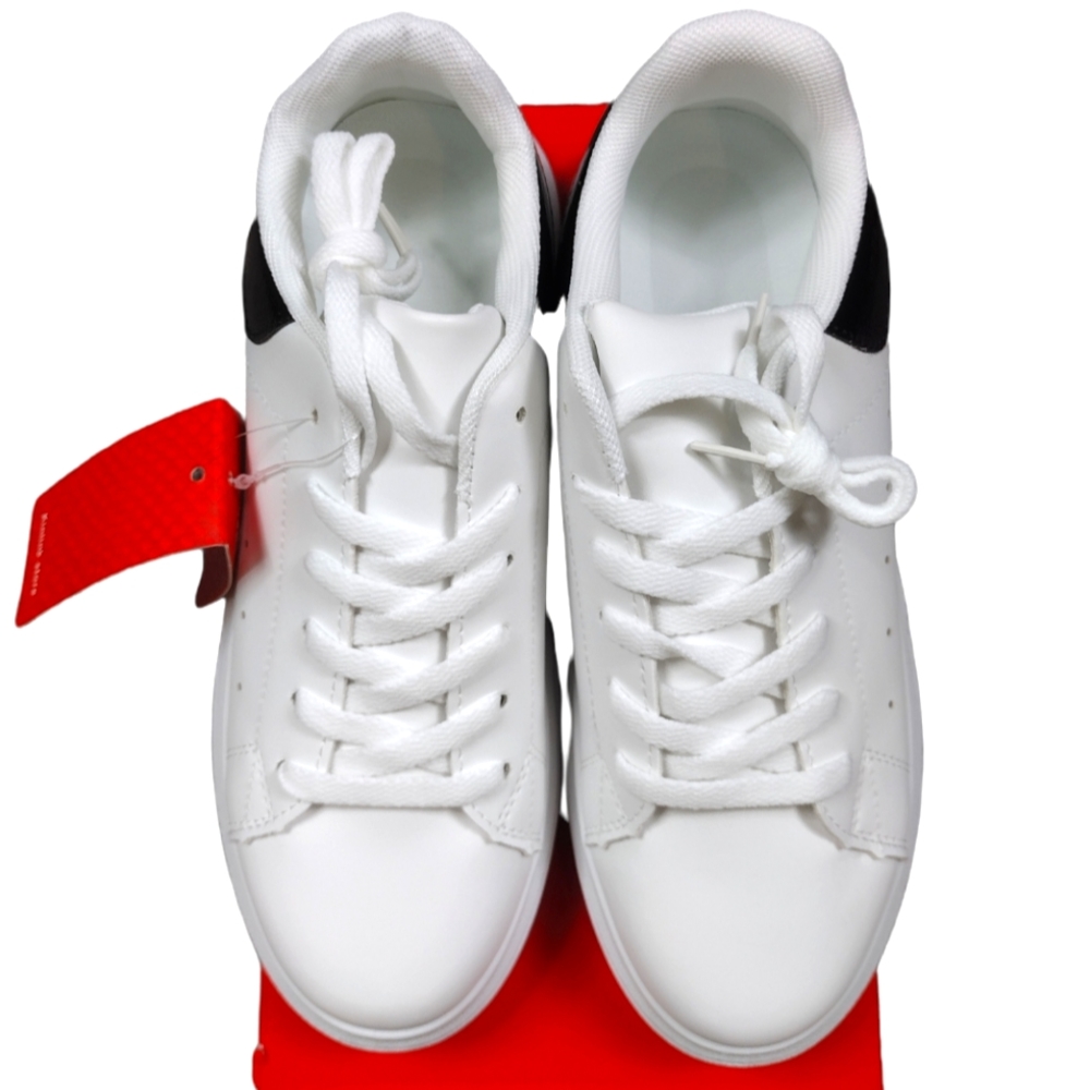 NWT Women's Sneakers White and Balck - Picture 2 of 6